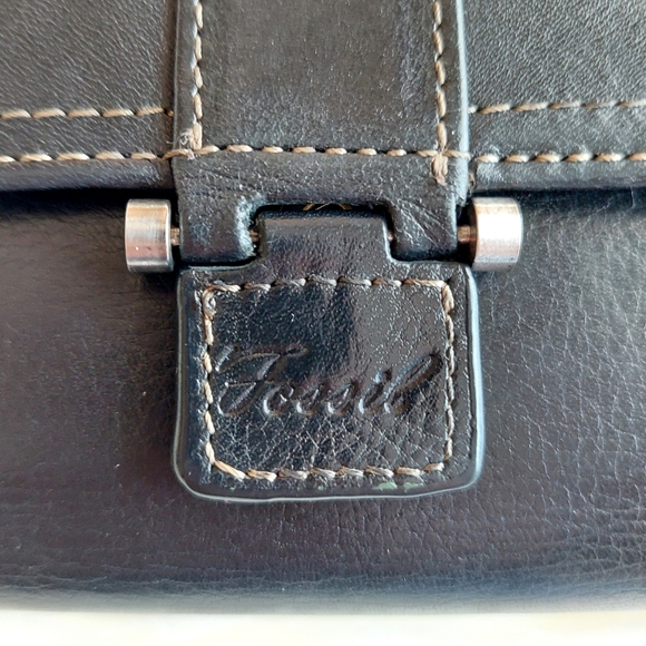 🗝FOSSIL Vintage Tri-fold Black Leather Wallet - Picture 2 of 9
